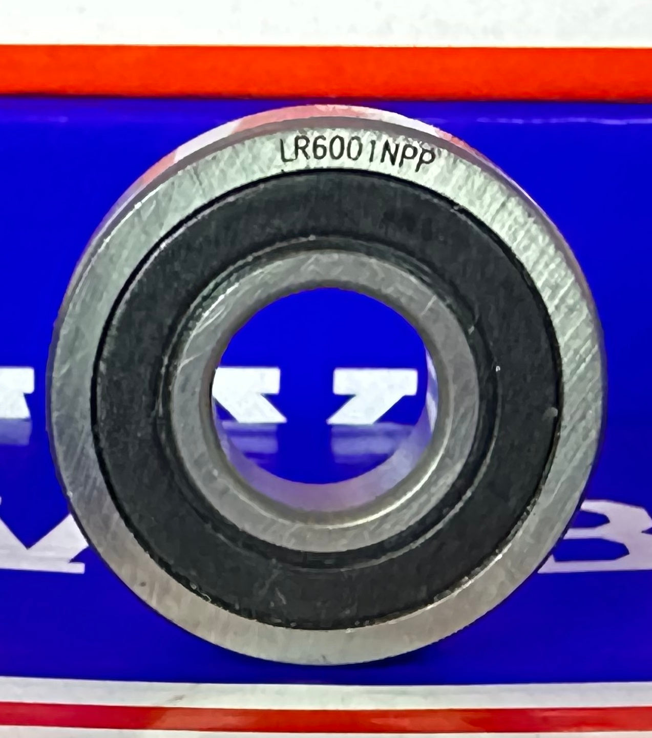 LR6001NPPU بكرة مسار محمل ذو صفين مختوم 12x30x8مم محمل مسار