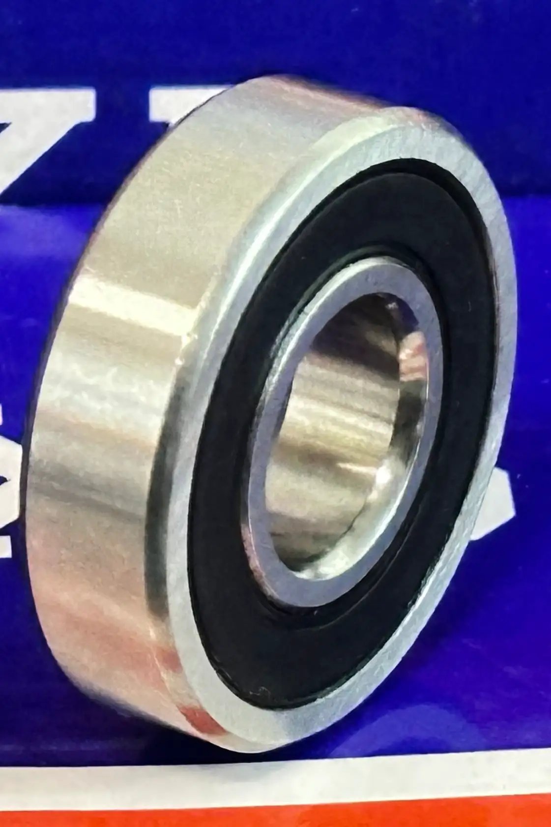 ตลับลูกปืน 16101-2RS1 ปิดผนึกสองชั้น เส้นผ่านศูนย์กลางภายใน 12mm เส้นผ่านศูนย์กลางภายนอก 30mm ความกว้าง 8mm