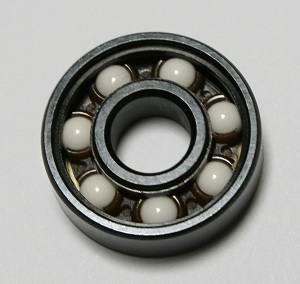 16 Inline Skate Ceramic Black Bearing: ปิดผนึก: ZRO2