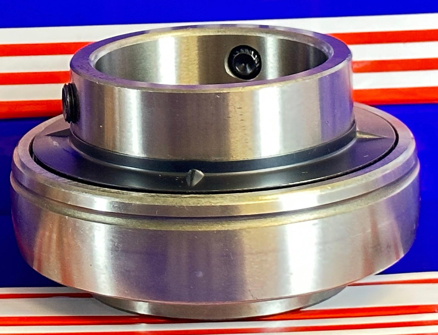 UC211-35 محمل إدخال 2 3/16" مركب